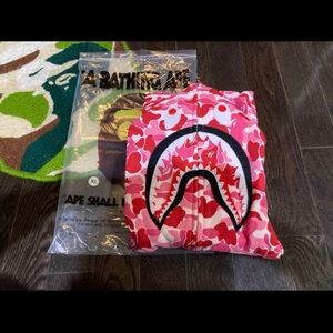 BP SHARK CAMO HOODIE IN PINK